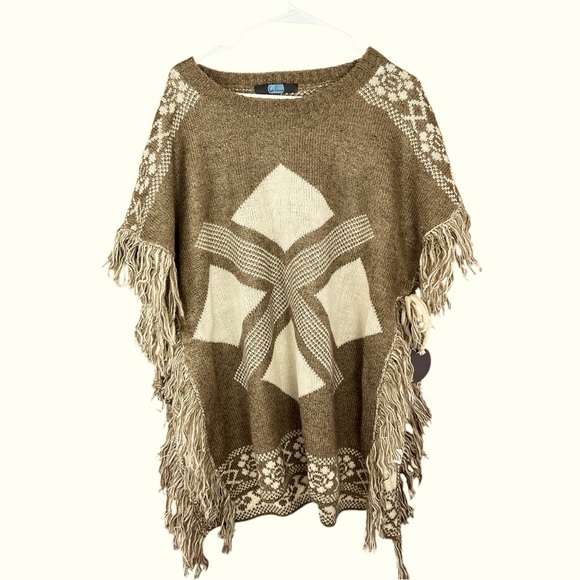 Eva Franco Sweaters - NEW Eva Franco Cotton-Blend Fringe Poncho sze M/L Aztec Brown and White